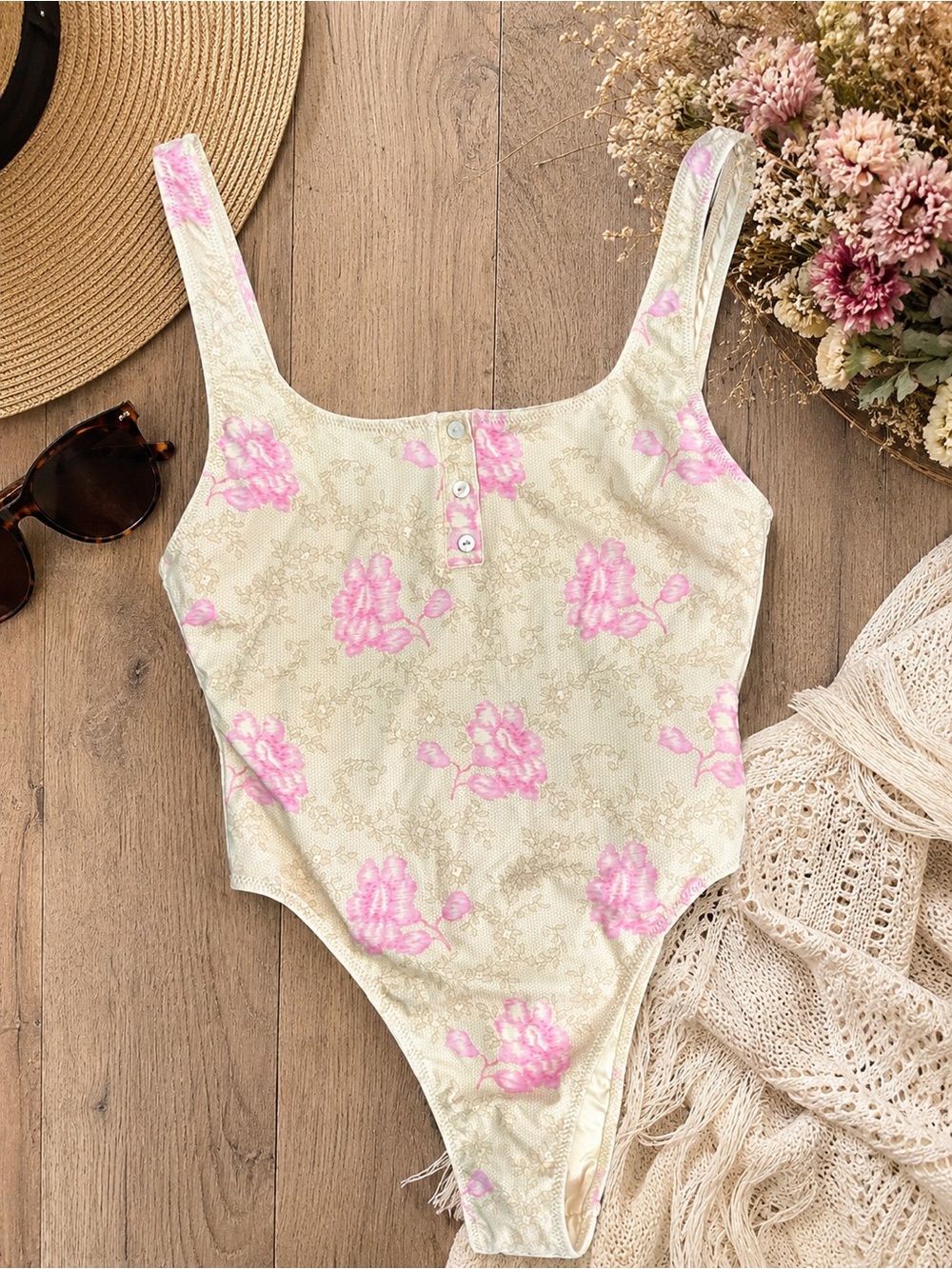 Frankies Bikinis x Pamela Anderson Floral One Piece Swimsuit Large